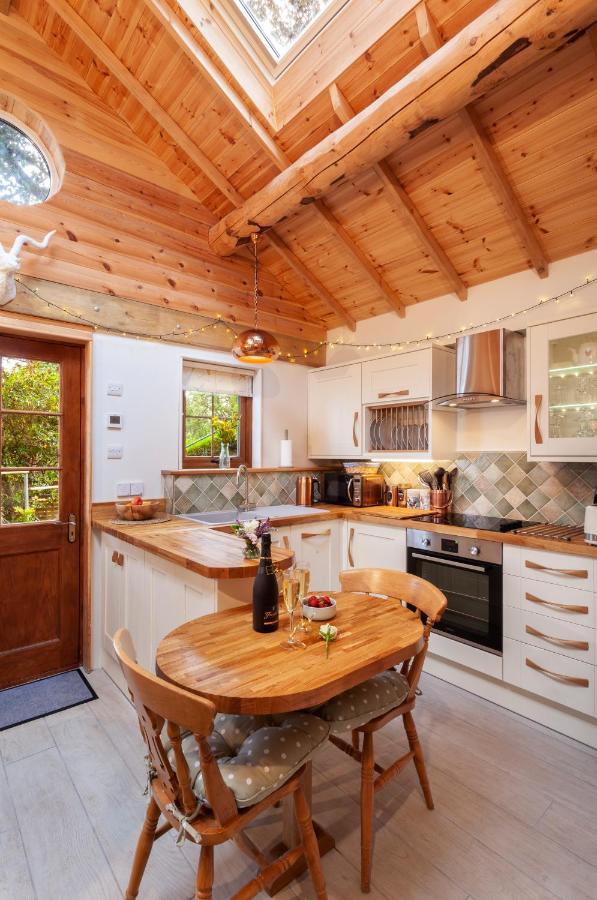 Porthole Log Cabin Minehead Exterior foto